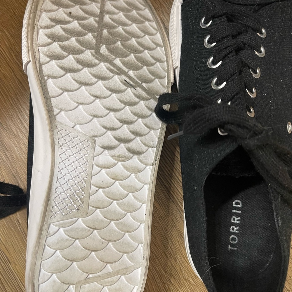Torrid Black Casual Sneakers with Quilted Sole
